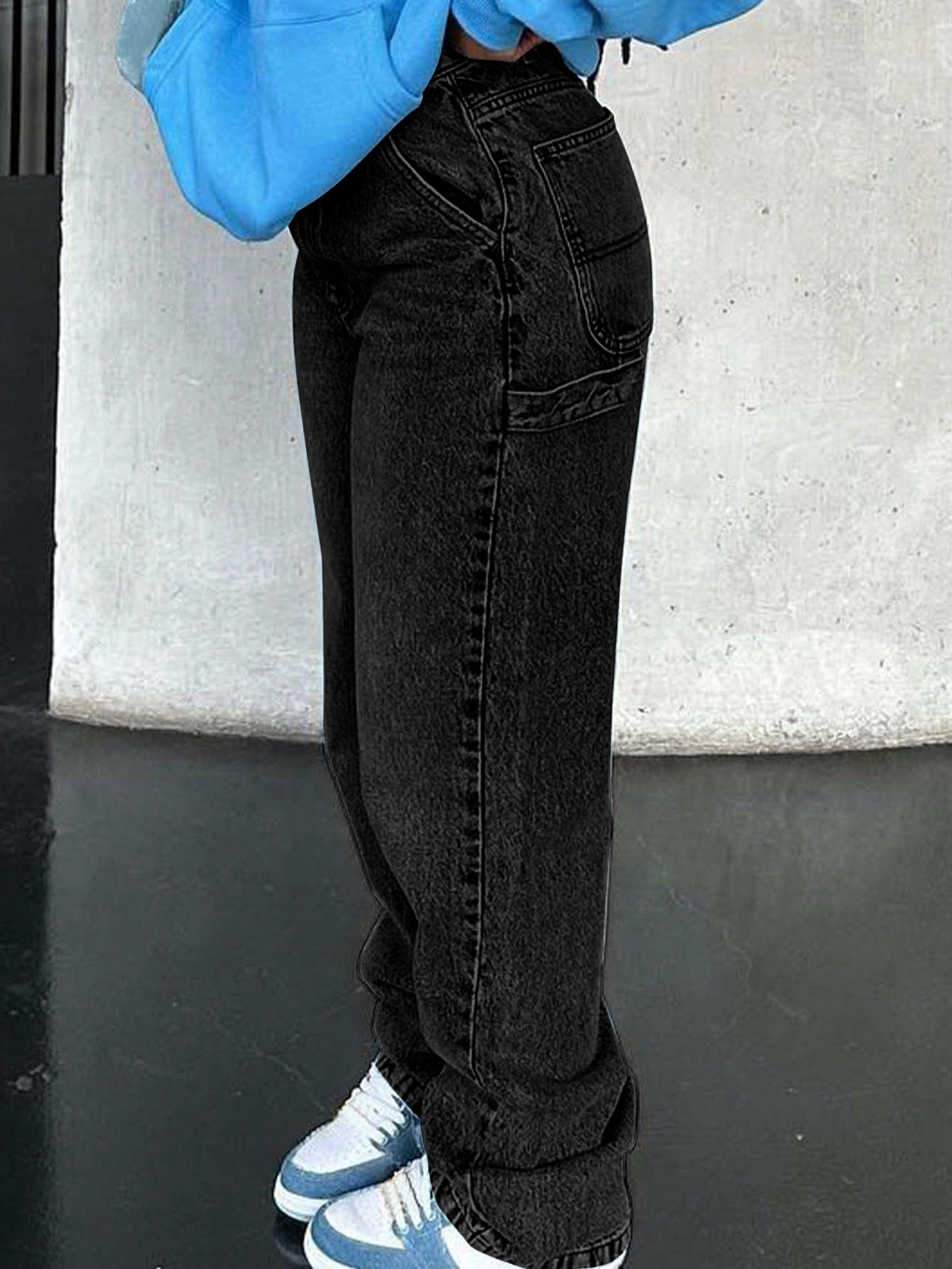 Women's Slim Fit Straight Leg Jeans – Vintage Wash - Black